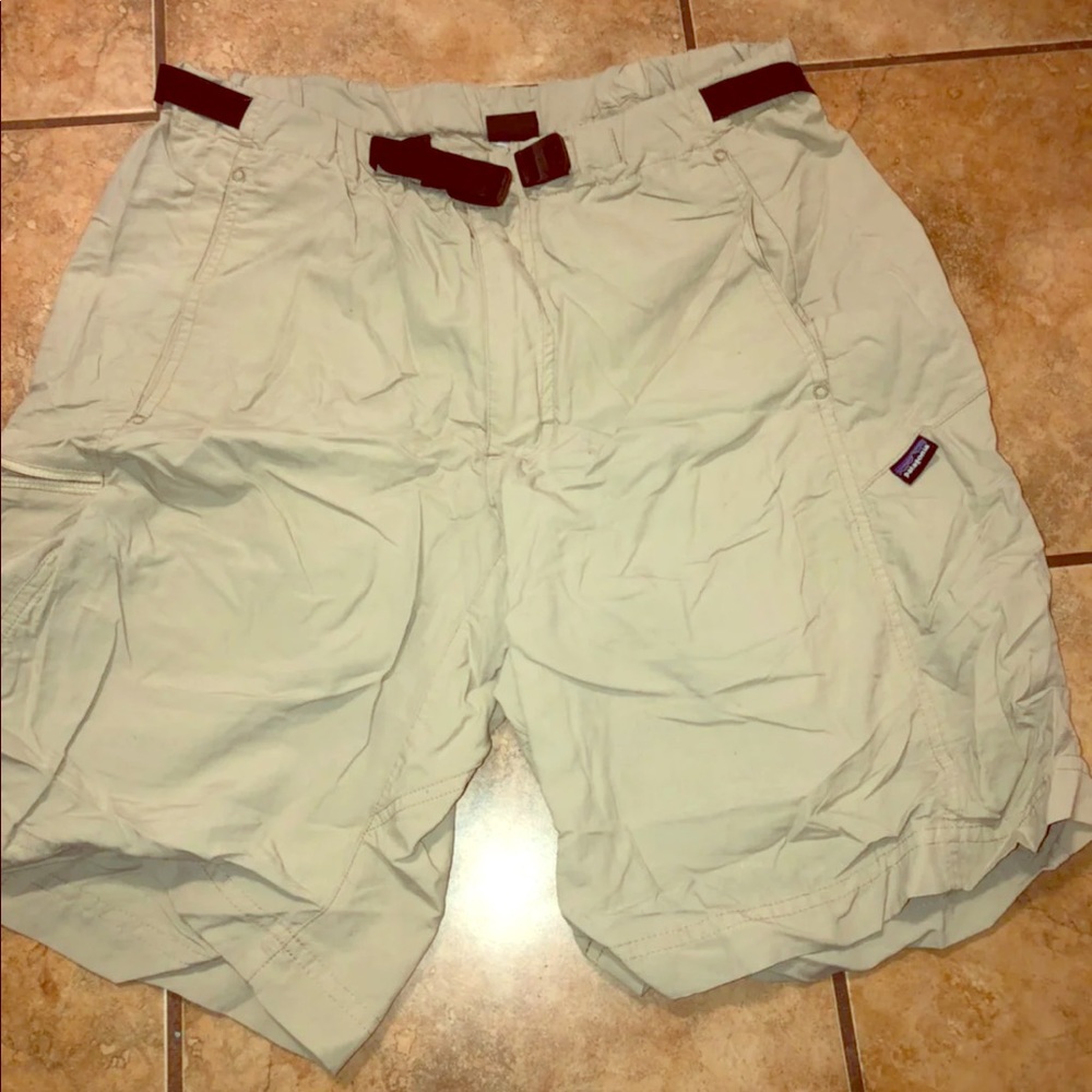 Patagonia 30/32 cargo shorts